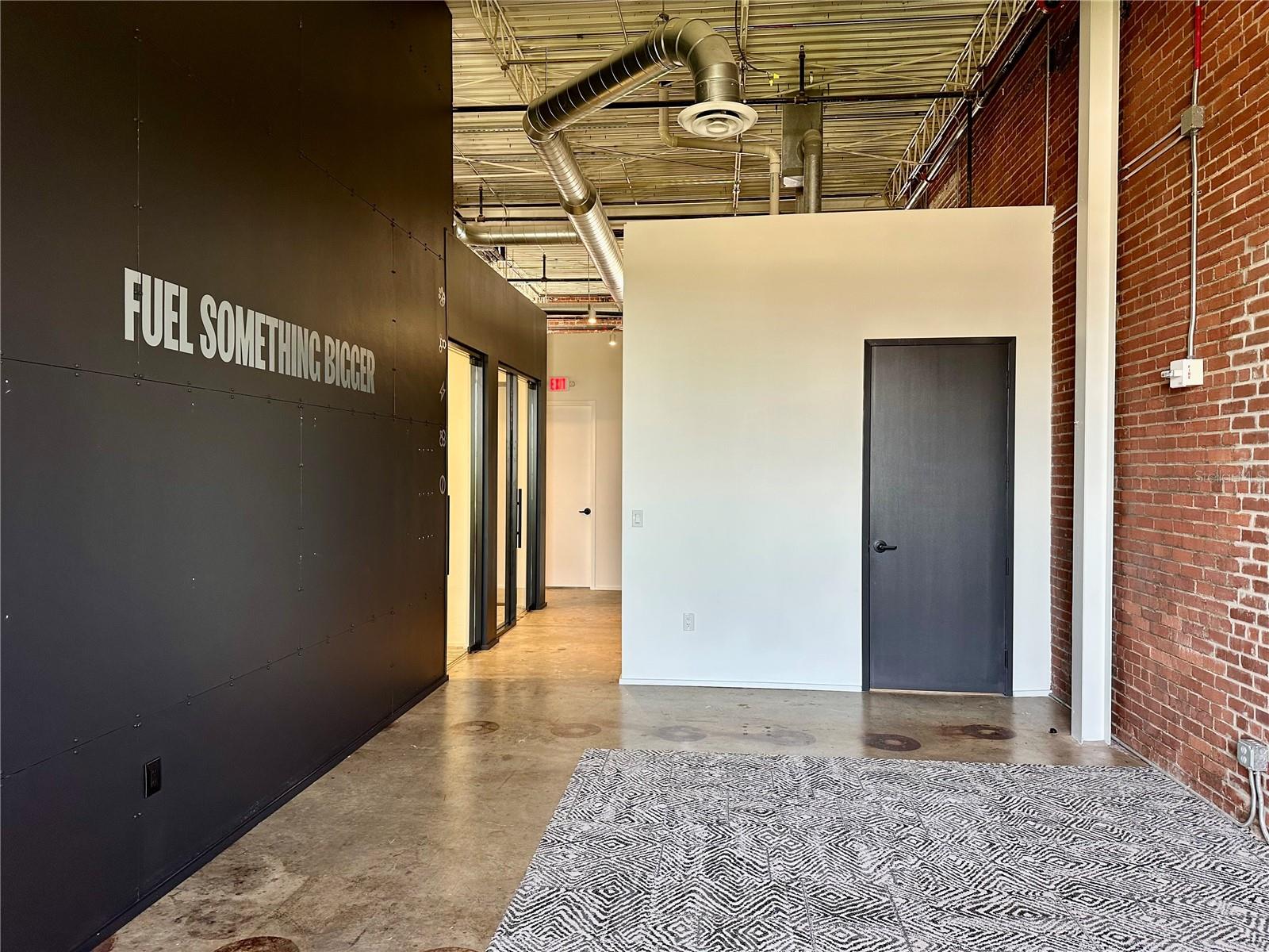 LESLEYS SUB - Commercial Lease