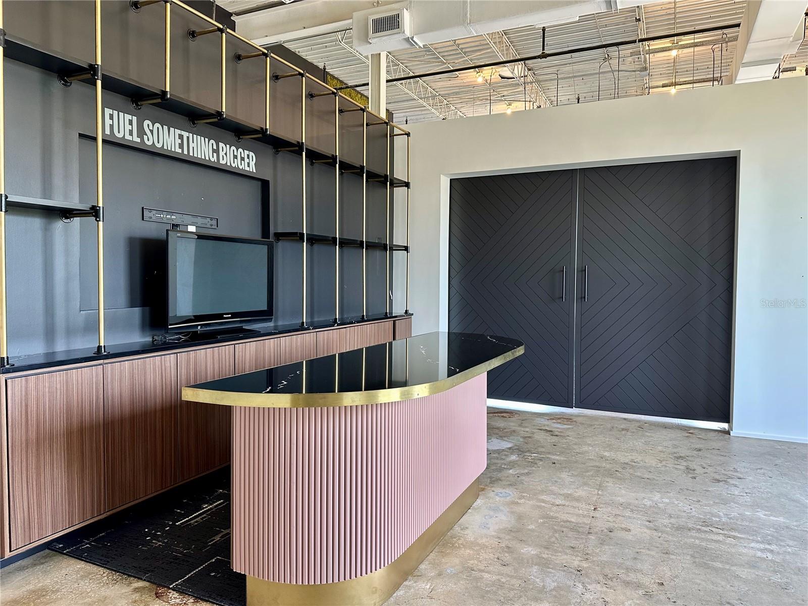 LESLEYS SUB - Commercial Lease