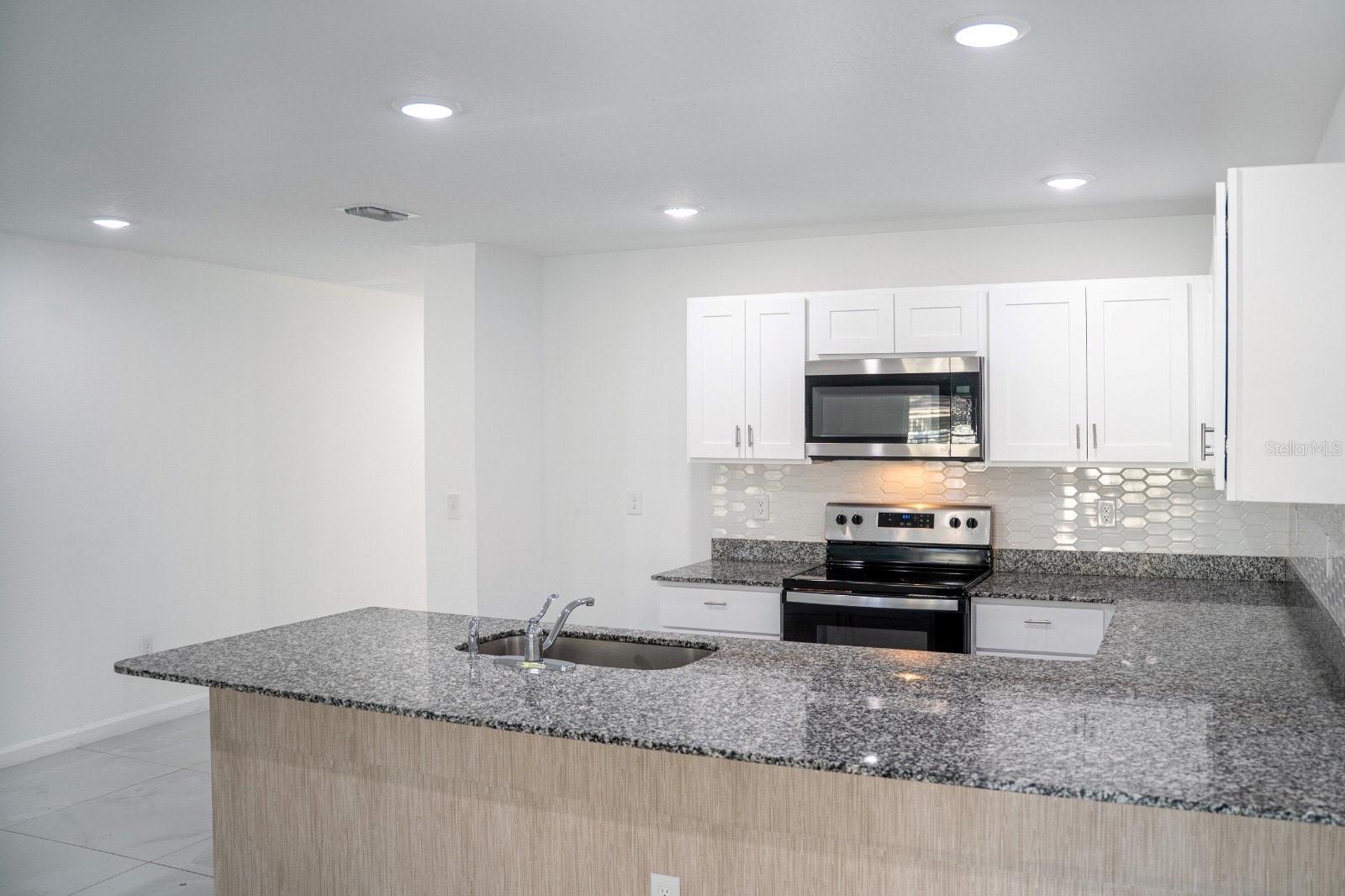 SPRING HILL - Residential