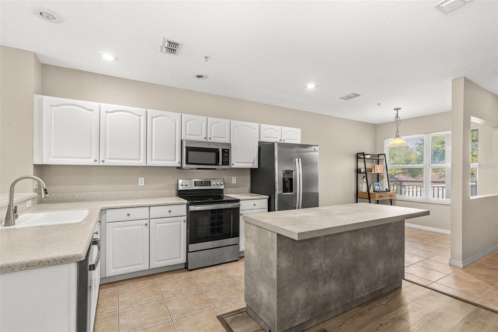 CANOPY WALK PH 12 - Residential