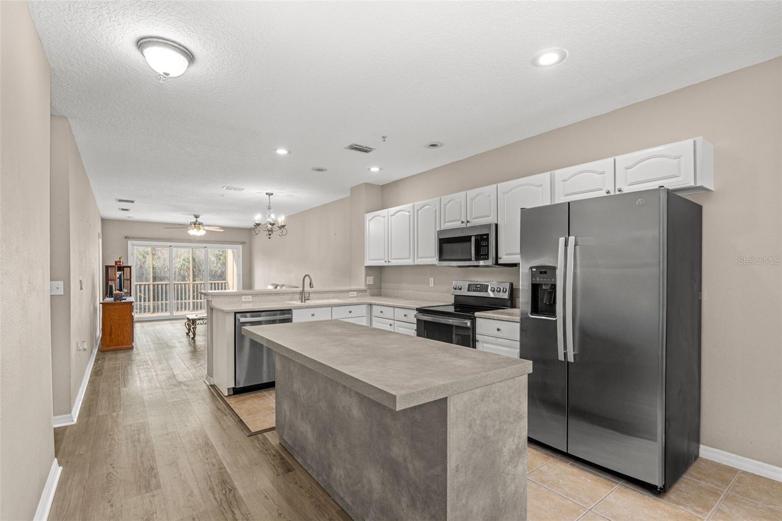 CANOPY WALK PH 12 - Residential