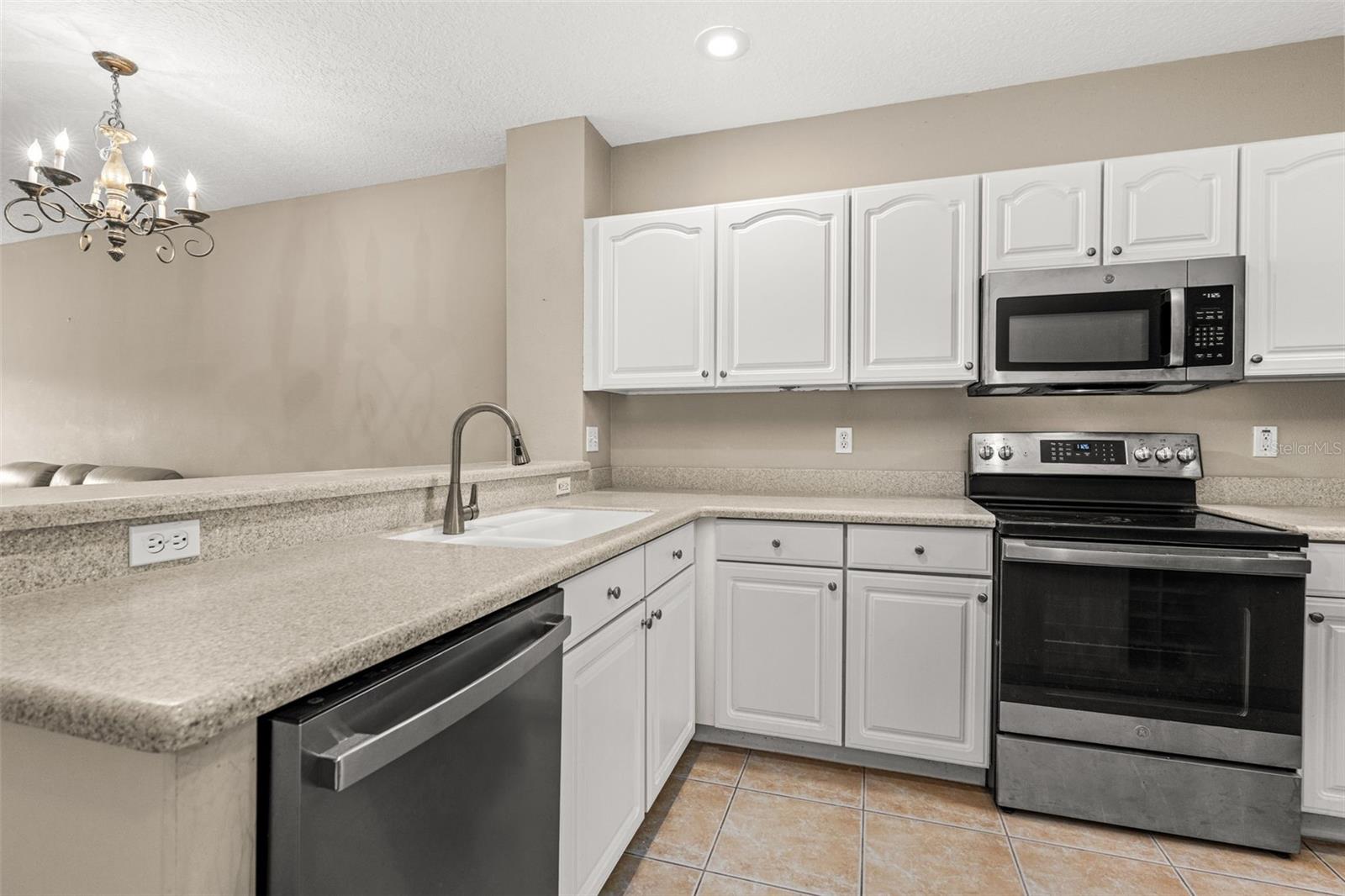 CANOPY WALK PH 12 - Residential