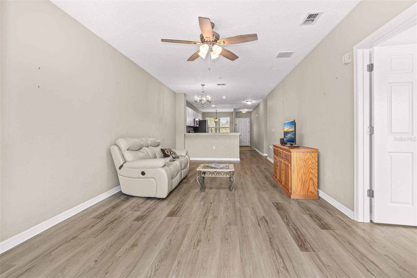 CANOPY WALK PH 12 - Residential