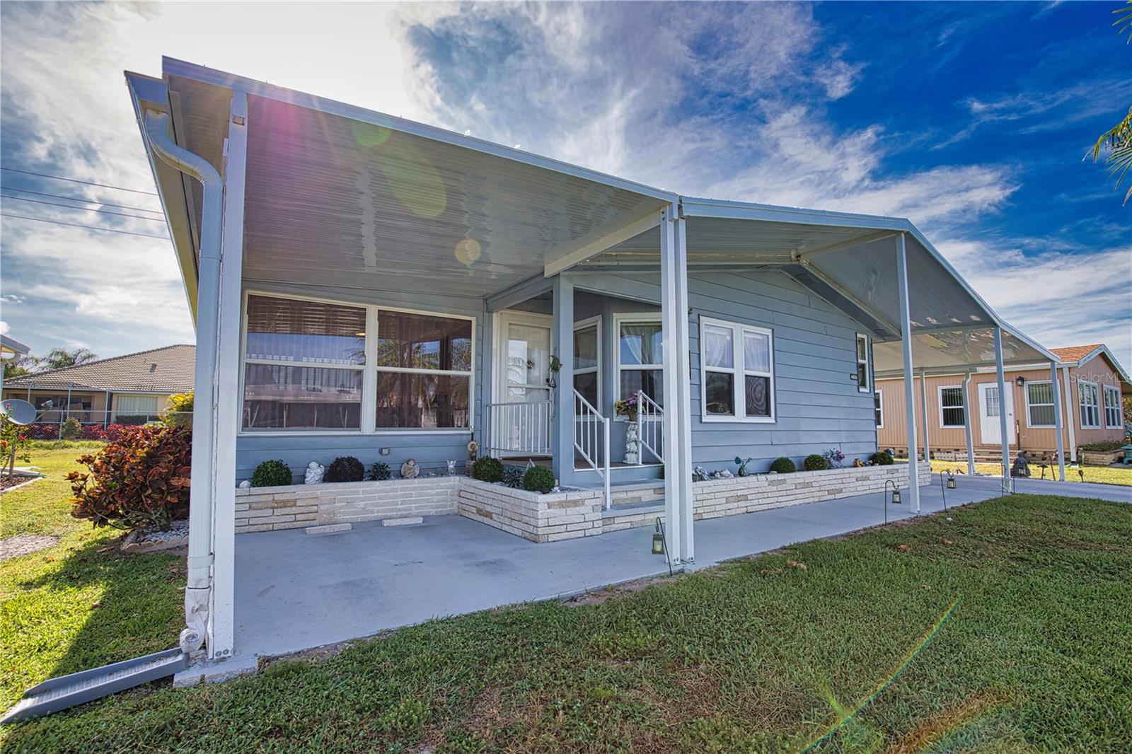 LA CASA MHP CO-OP - Residential
