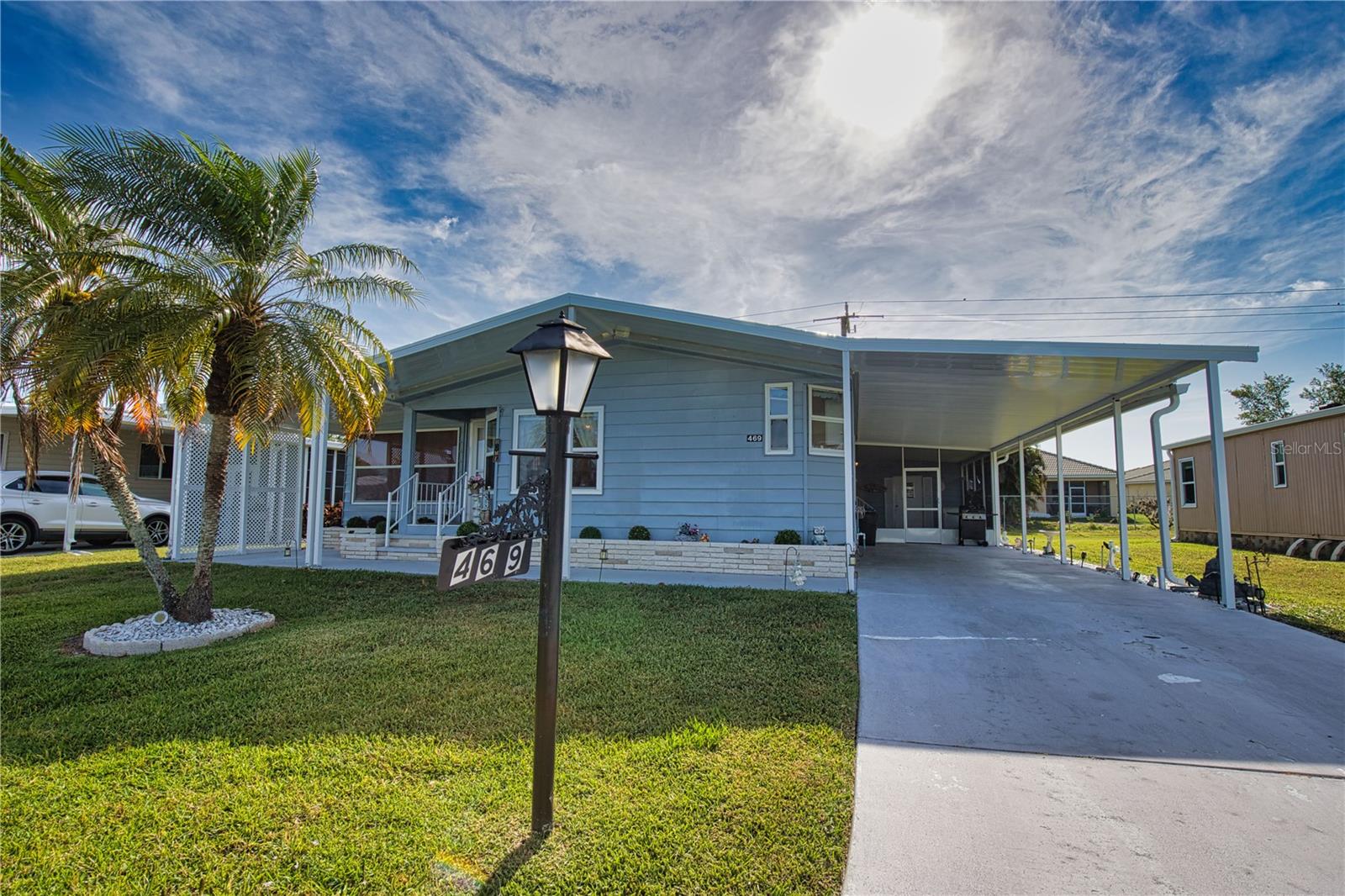 469 LOMA LINDA