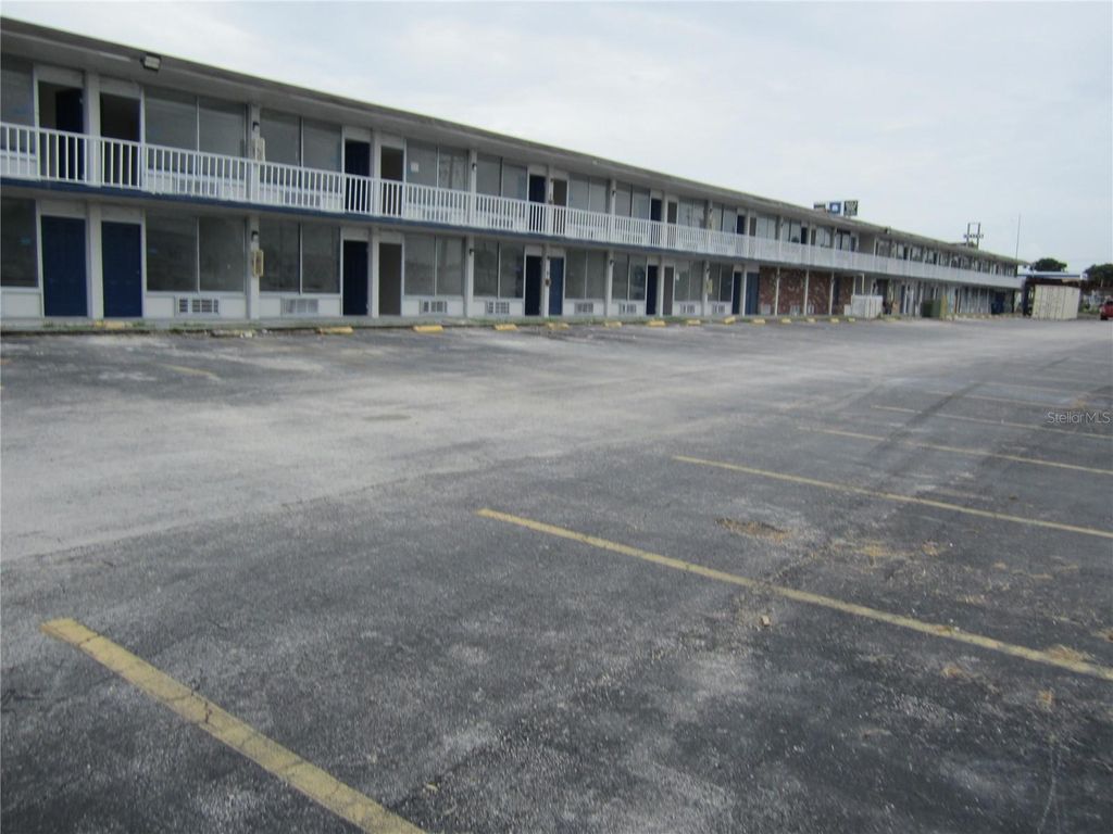 Photo of 4011 E Columbus Drive, Tampa, FL 33605 (MLS # TB8308799)