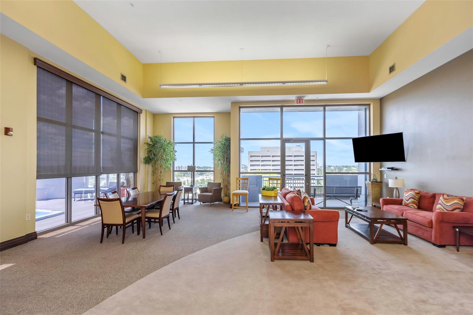 RESIDENCES OF FRANKLIN STREET - Residential
