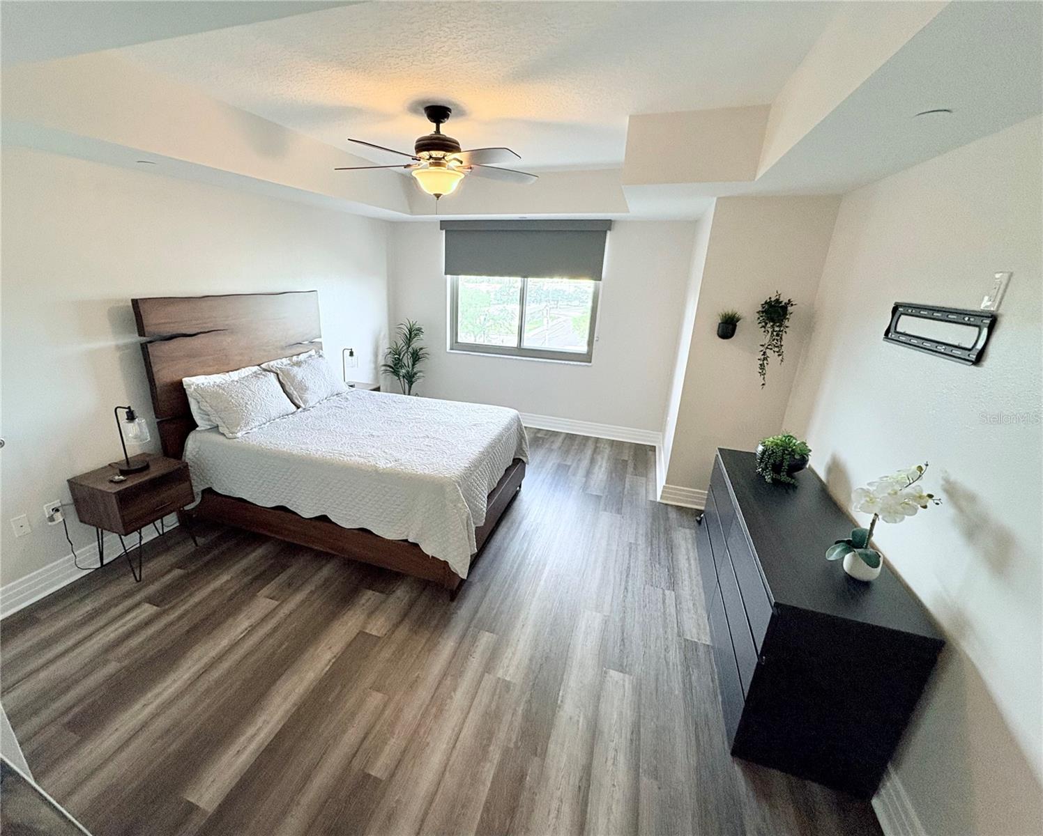 RESIDENCES OF FRANKLIN STREET - Residential