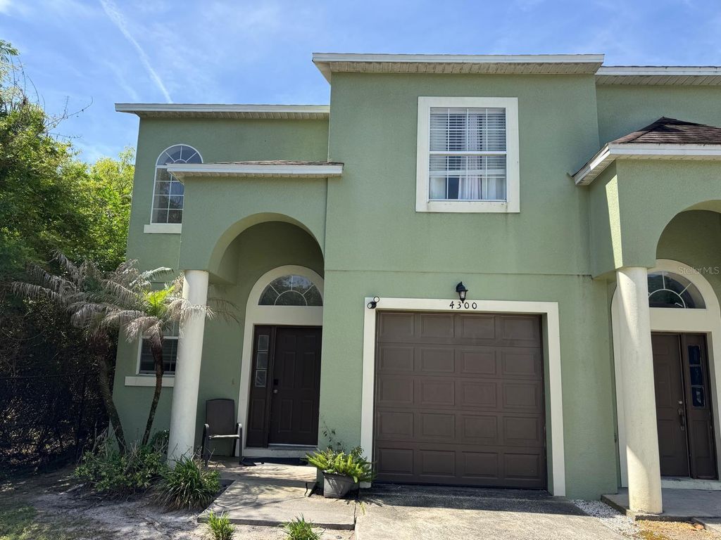 Photo of 4300 Paradise Cove Court #4300, Kissimmee, FL 34746 (MLS # O6406963)