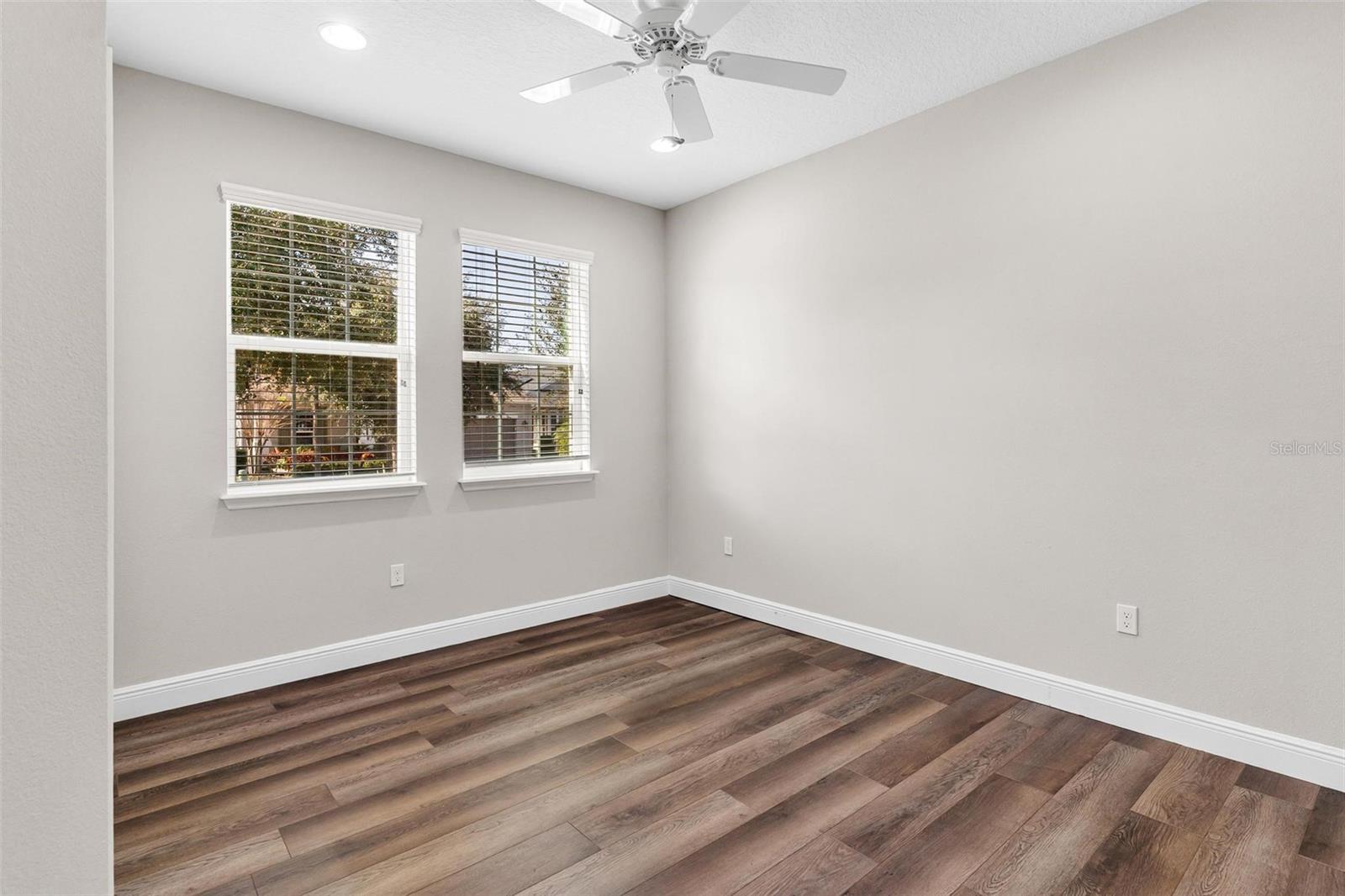 CASCADES/GROVELAND PH 5 - Residential