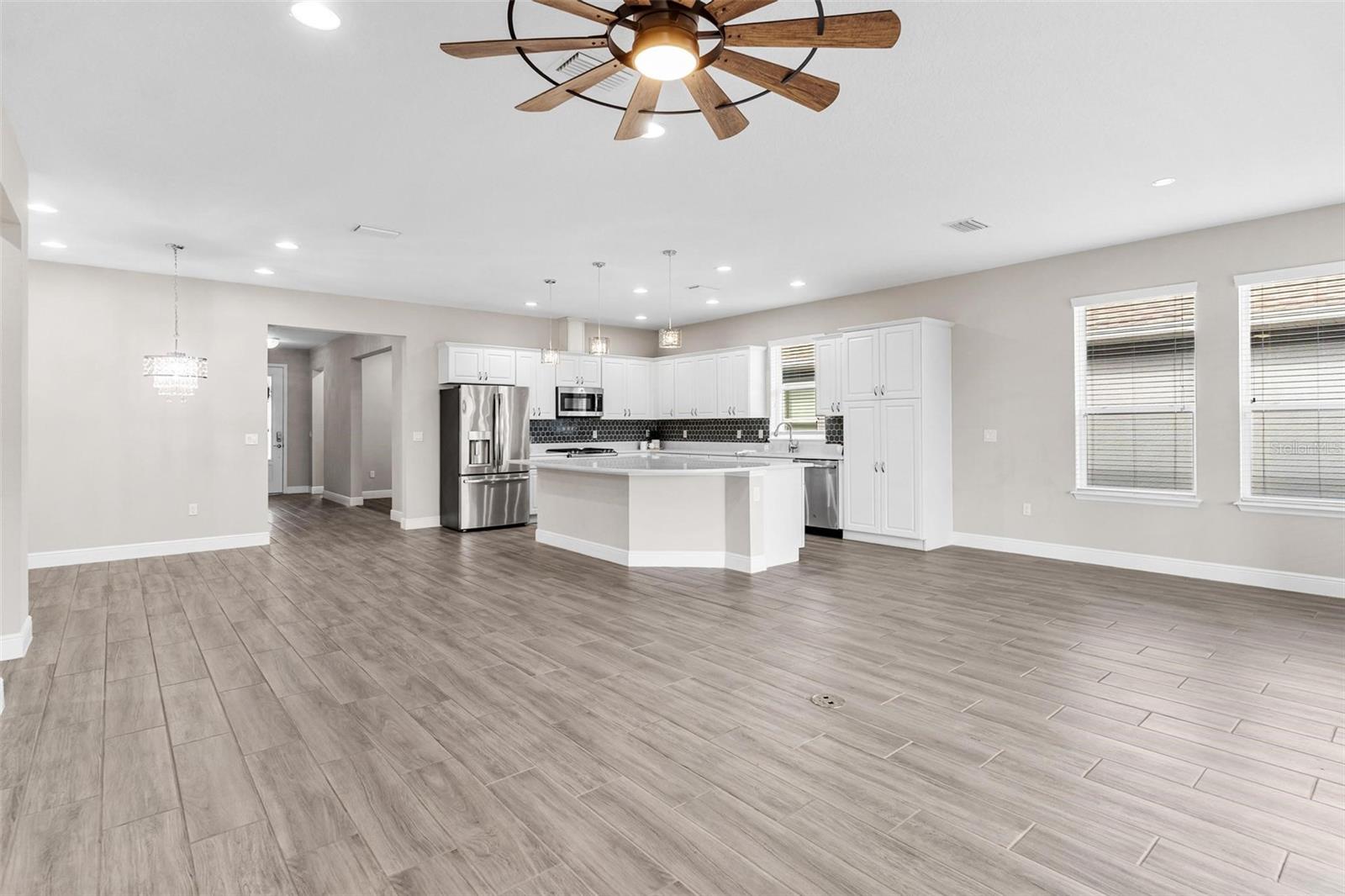 CASCADES/GROVELAND PH 5 - Residential