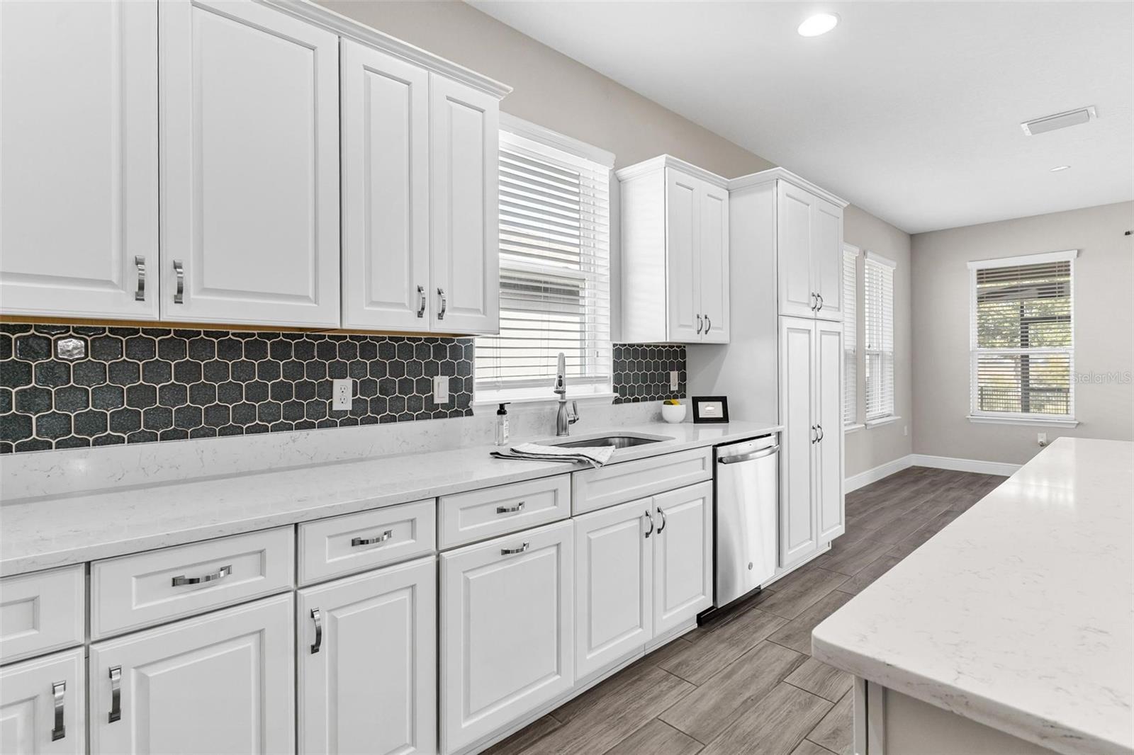 CASCADES/GROVELAND PH 5 - Residential