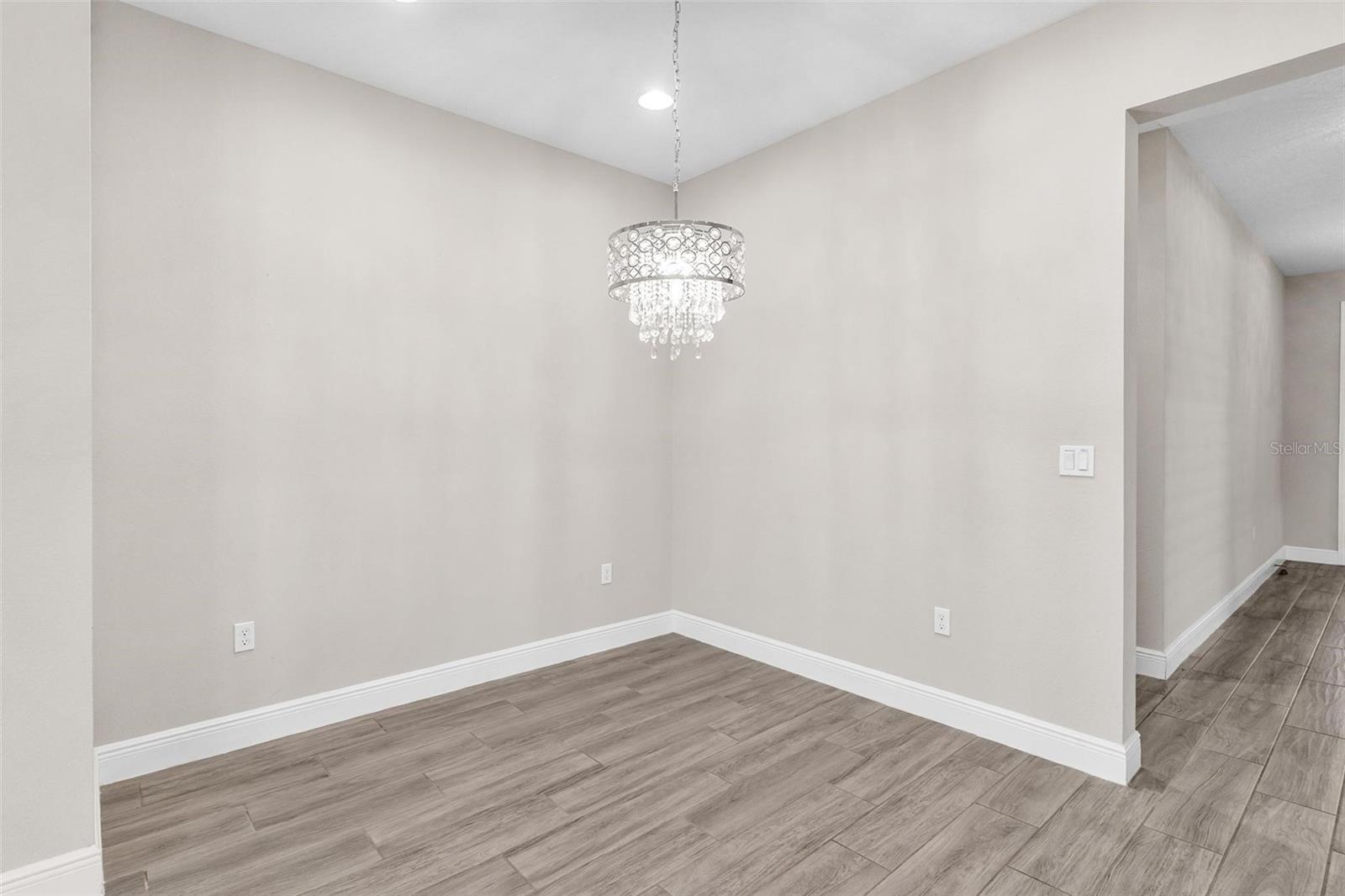 CASCADES/GROVELAND PH 5 - Residential