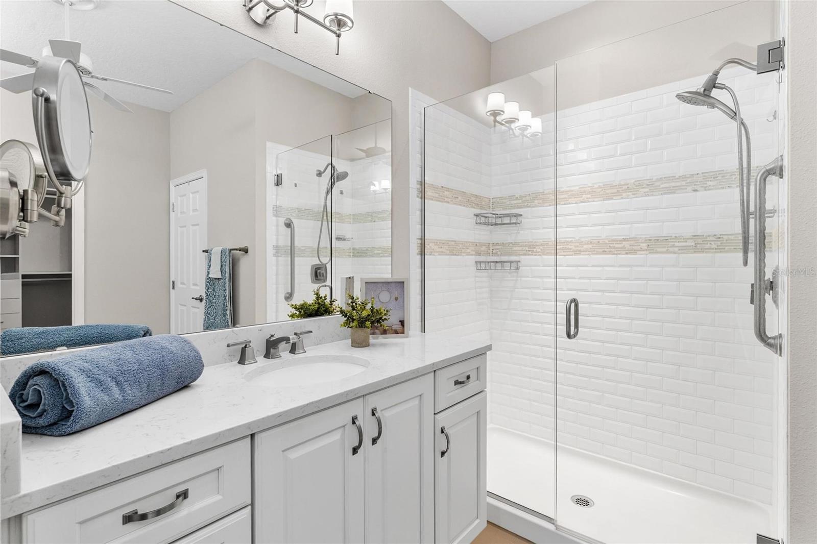 CASCADES/GROVELAND PH 5 - Residential