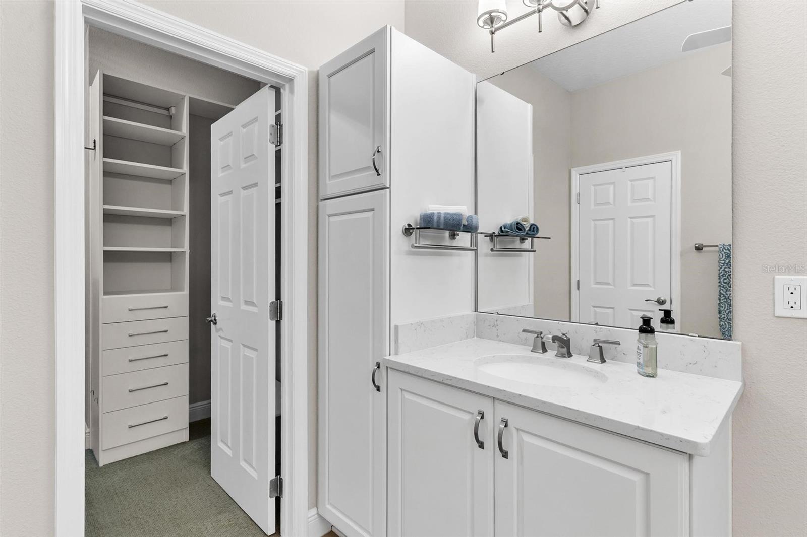 CASCADES/GROVELAND PH 5 - Residential