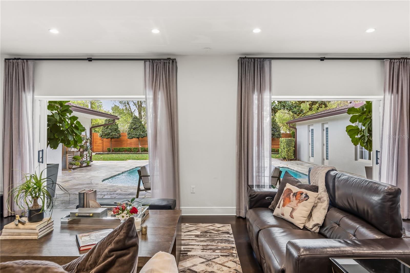 PARK GROVE W/125 LOT 10 BLK D - Residential