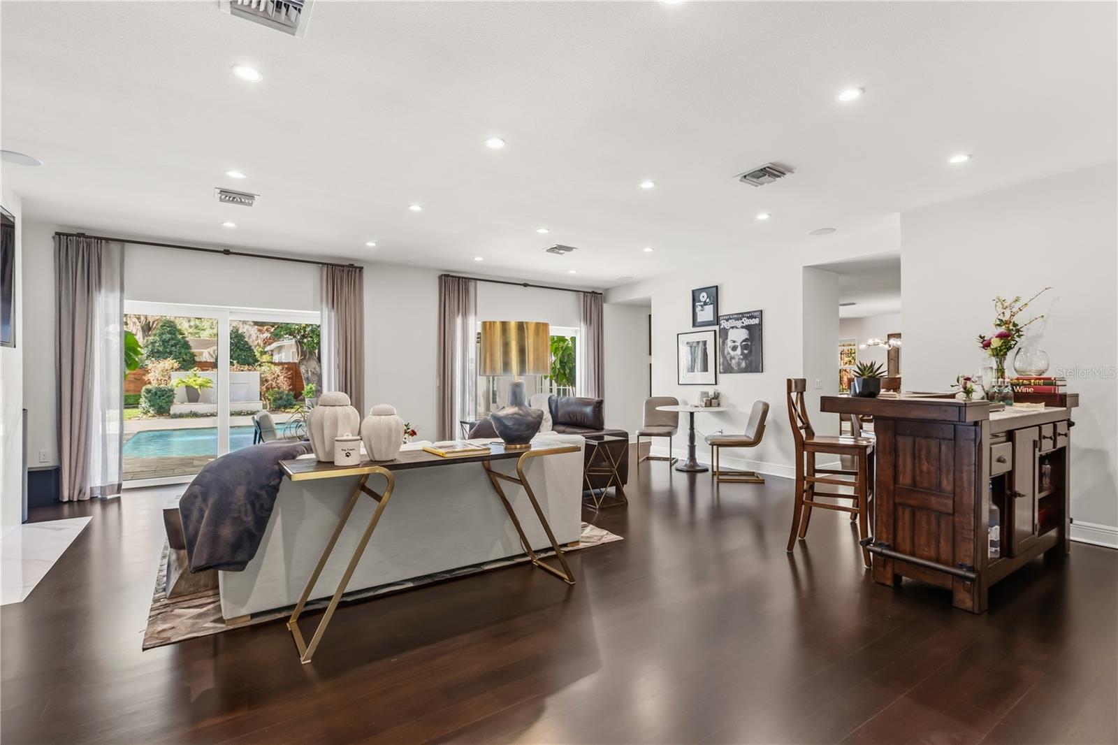 PARK GROVE W/125 LOT 10 BLK D - Residential