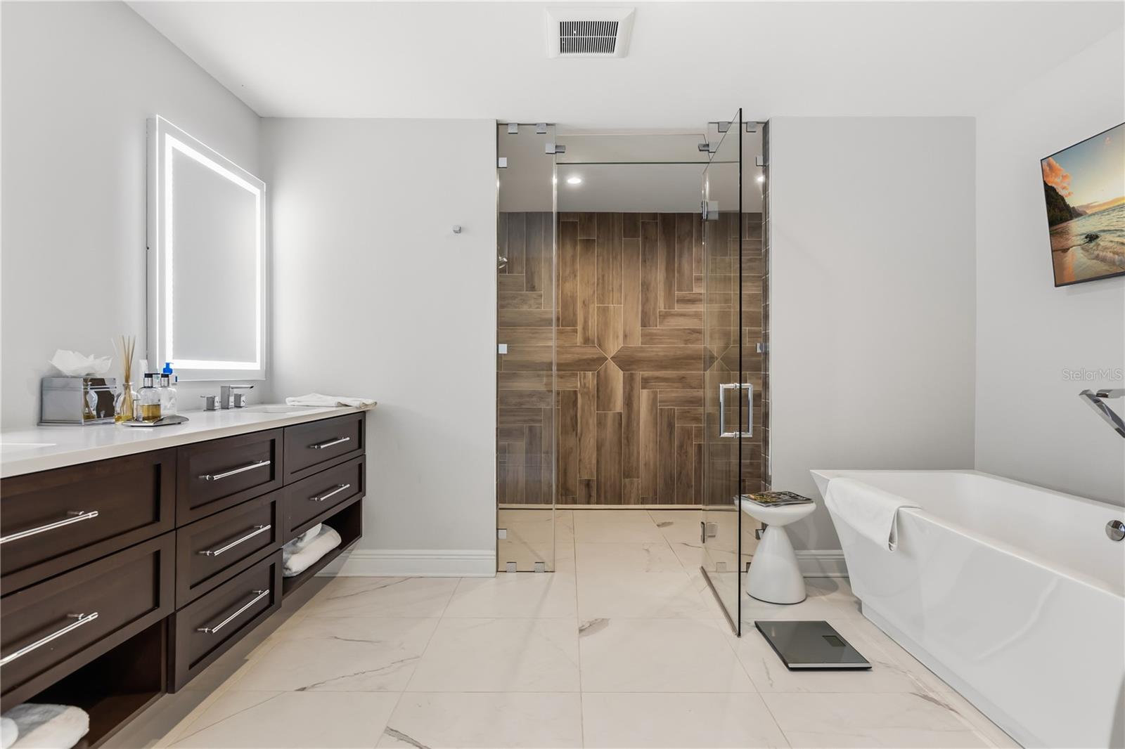 PARK GROVE W/125 LOT 10 BLK D - Residential