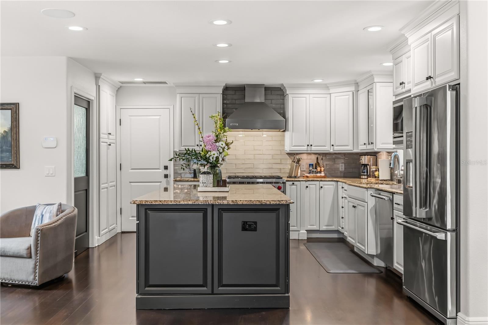 PARK GROVE W/125 LOT 10 BLK D - Residential