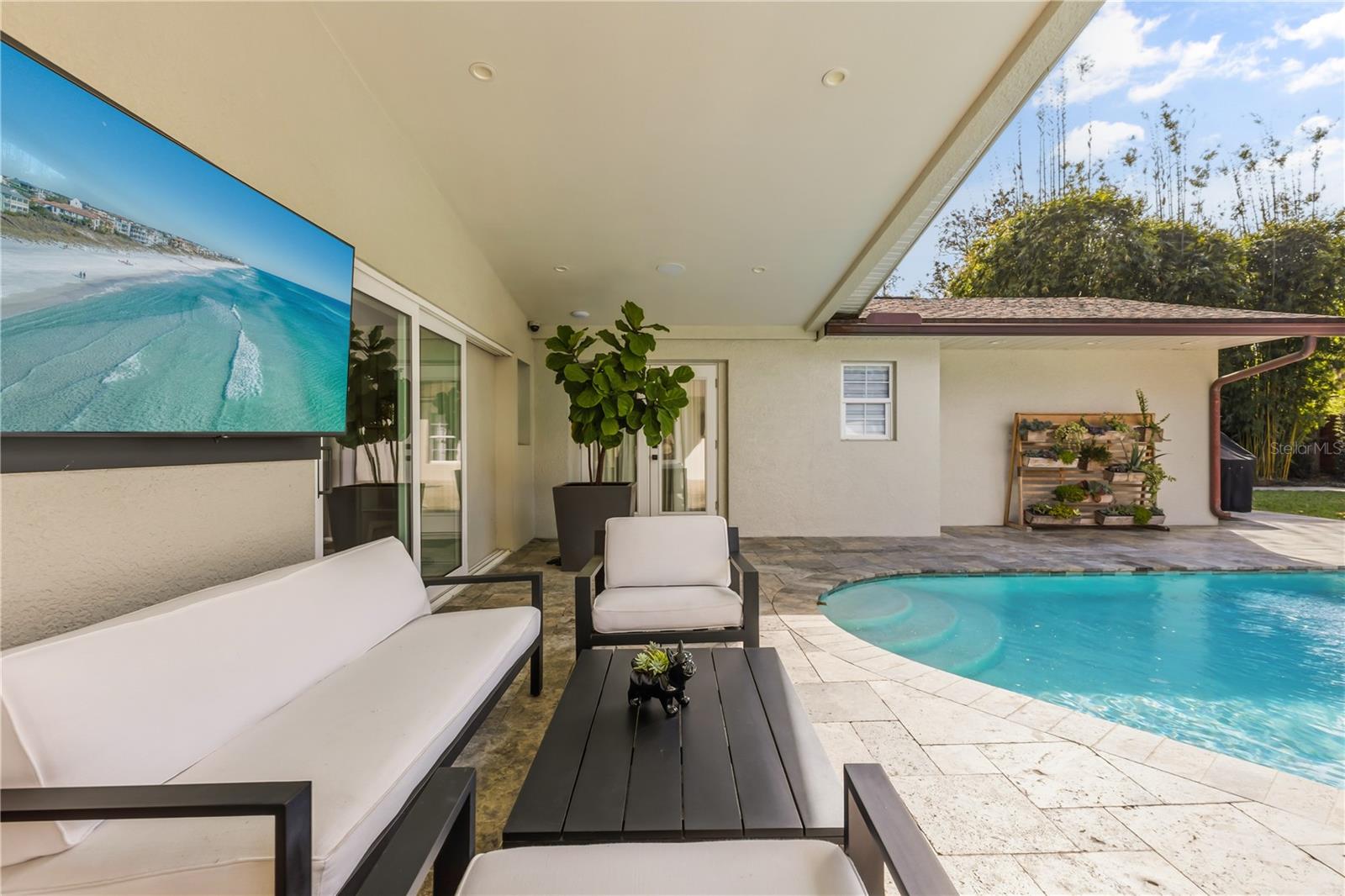 PARK GROVE W/125 LOT 10 BLK D - Residential