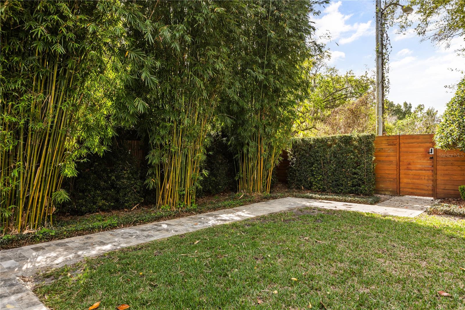 PARK GROVE W/125 LOT 10 BLK D - Residential