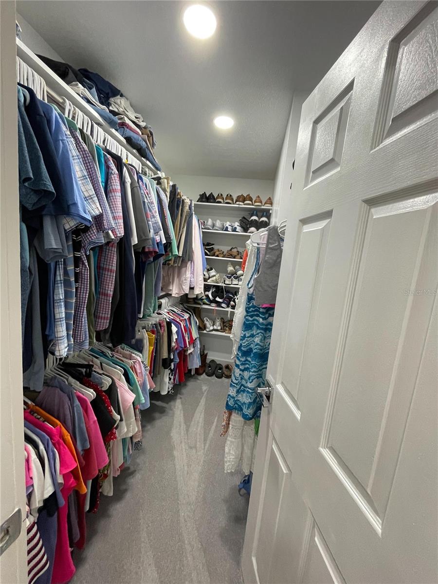 1005 LAKE AVOCA PLACE