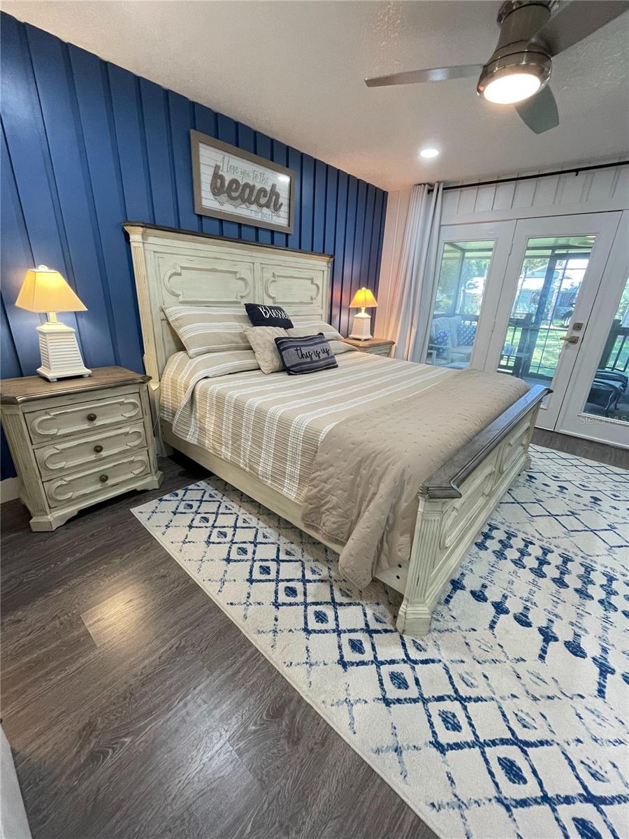 1005 LAKE AVOCA PLACE
