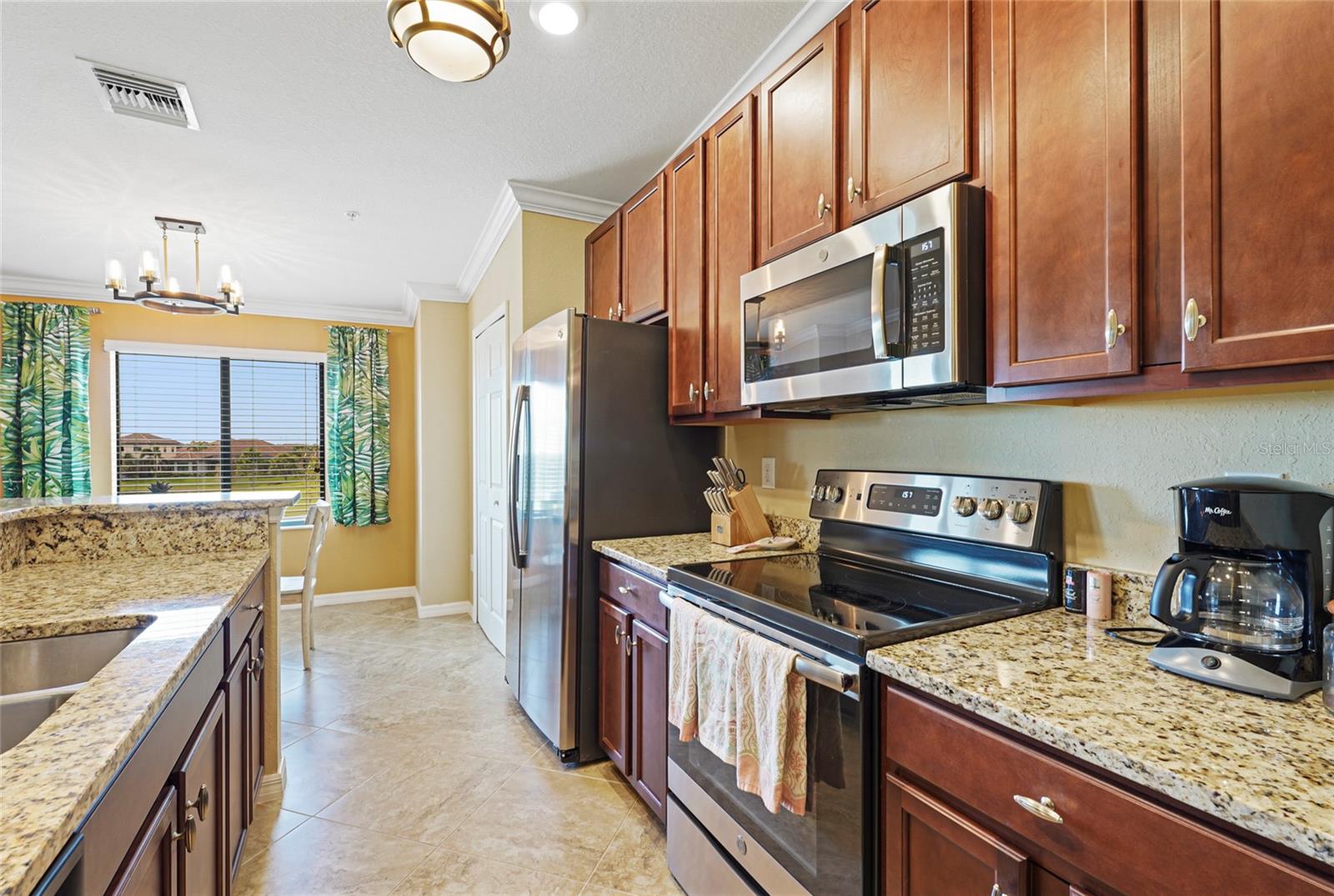 LAKEWOOD NATIONAL - Residential