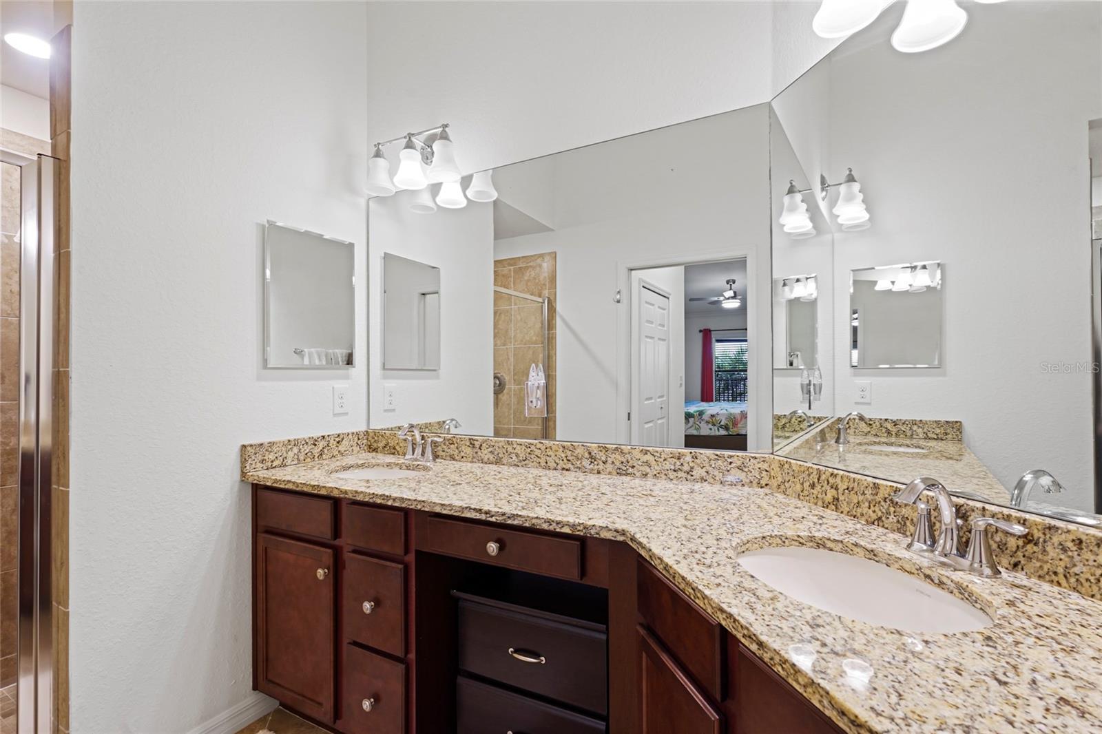 LAKEWOOD NATIONAL - Residential