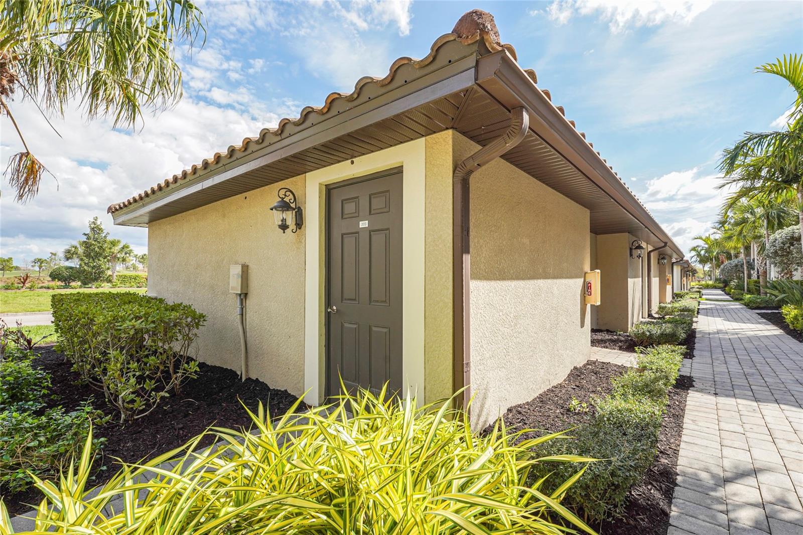 LAKEWOOD NATIONAL - Residential
