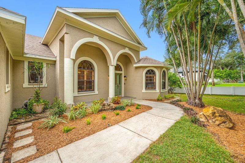 Photo of 114 Irwin St E, Safety Harbor, FL 34695 (MLS # TB8553537)