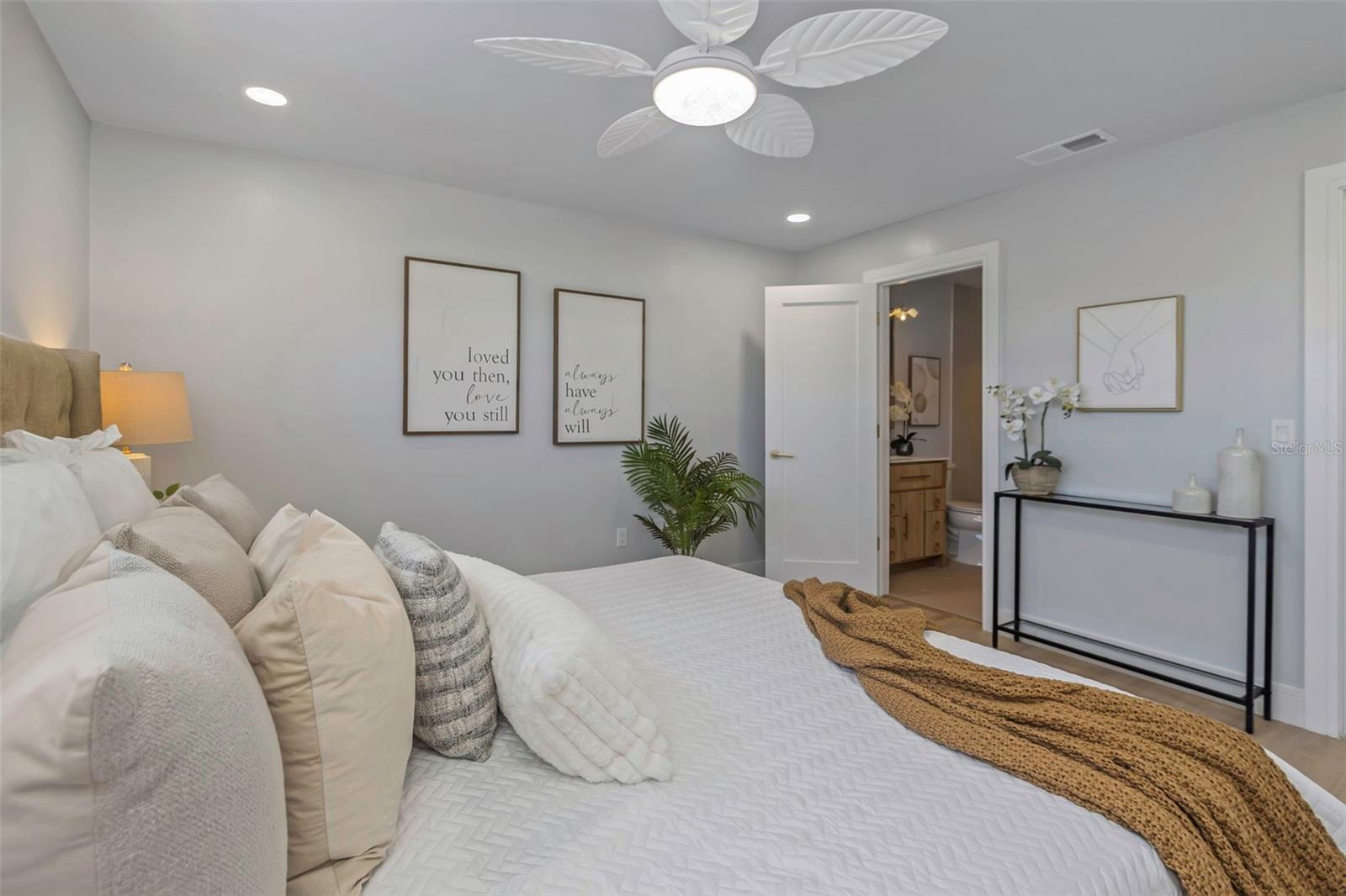 FLAMINGO CAY FIRST UNIT - Residential