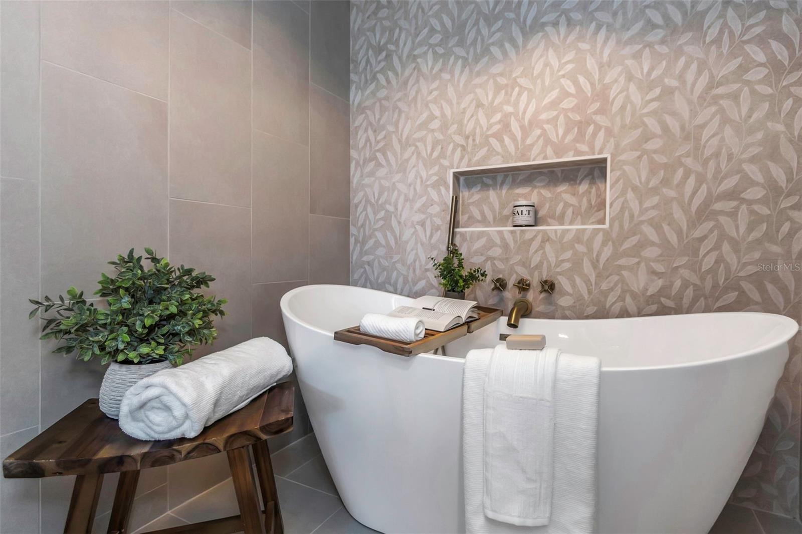 FLAMINGO CAY FIRST UNIT - Residential