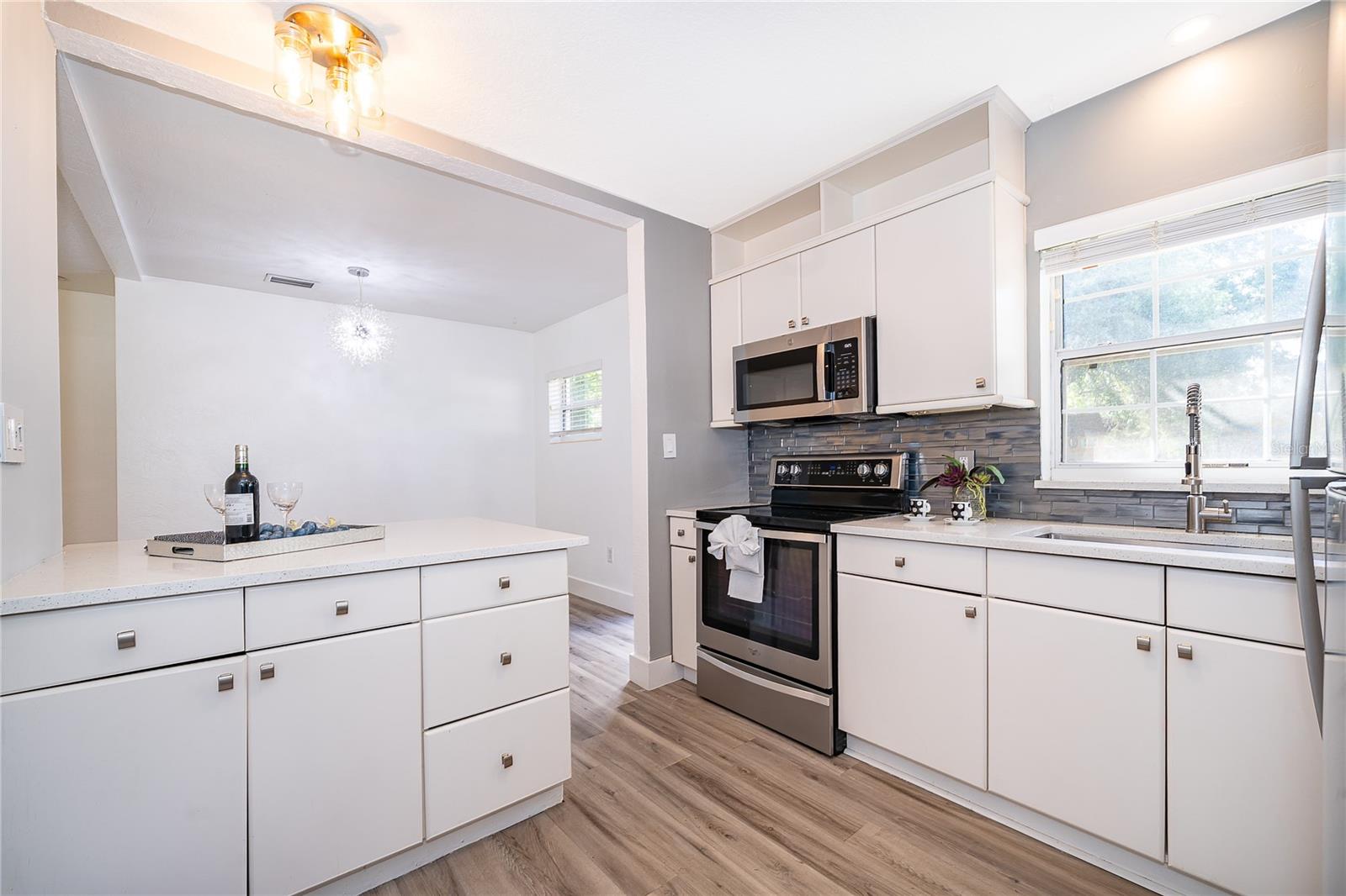 SUNSHINE GARDENS 2ND ADD - Residential Lease