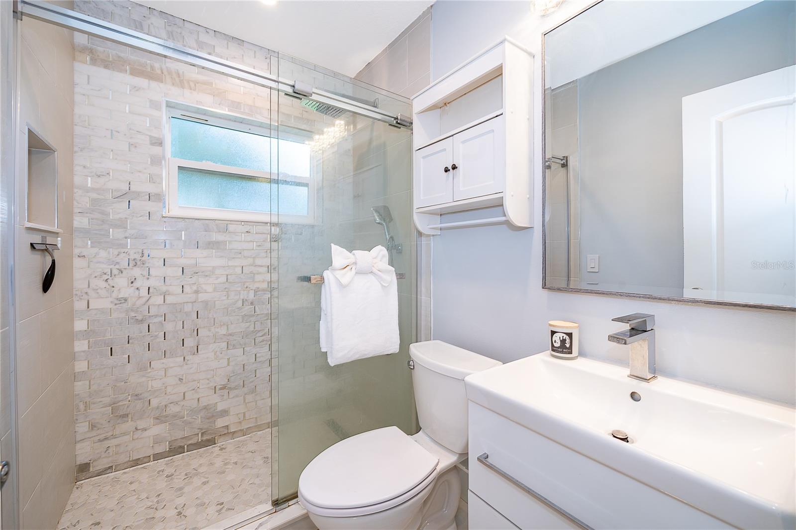 SUNSHINE GARDENS 2ND ADD - Residential Lease