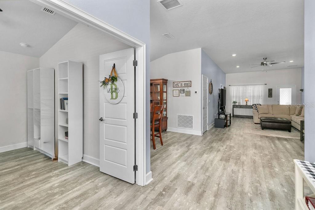 711 TUPELO CIRCLE