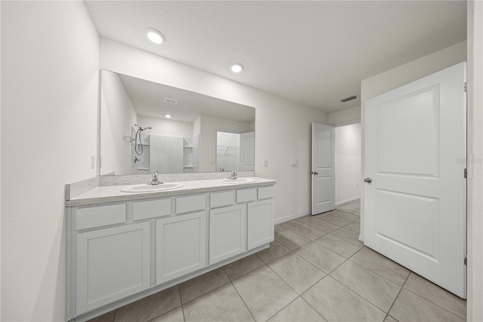 GREYSTONE HILLS PH ONE - Residential Lease