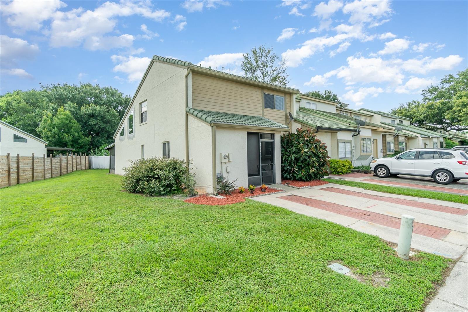 1301 WINTER GREEN WAY