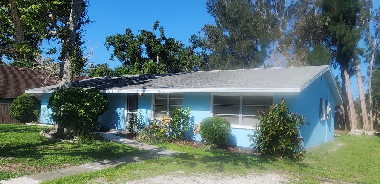 ROLANDO - Residential Lease