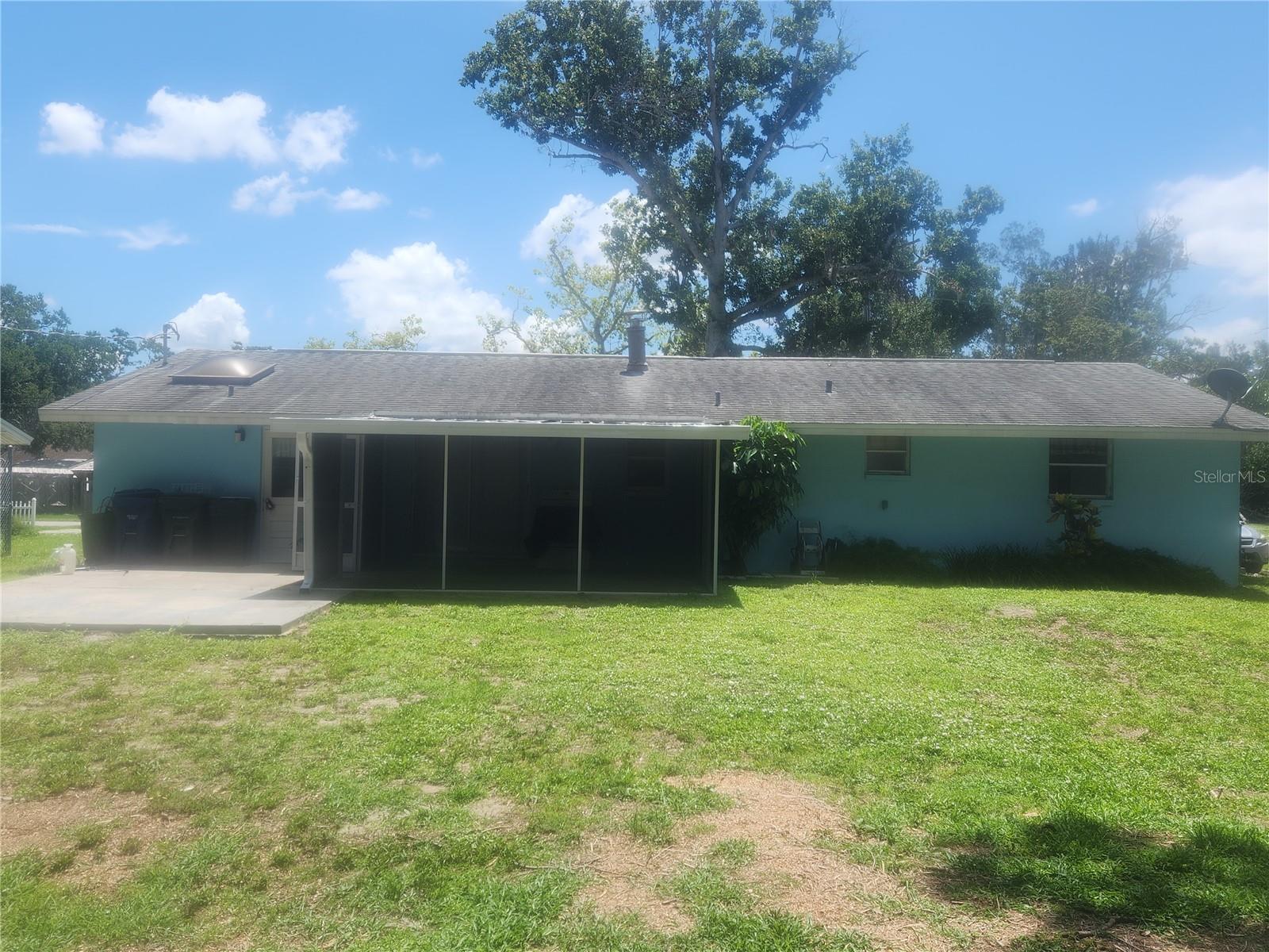 ROLANDO - Residential Lease