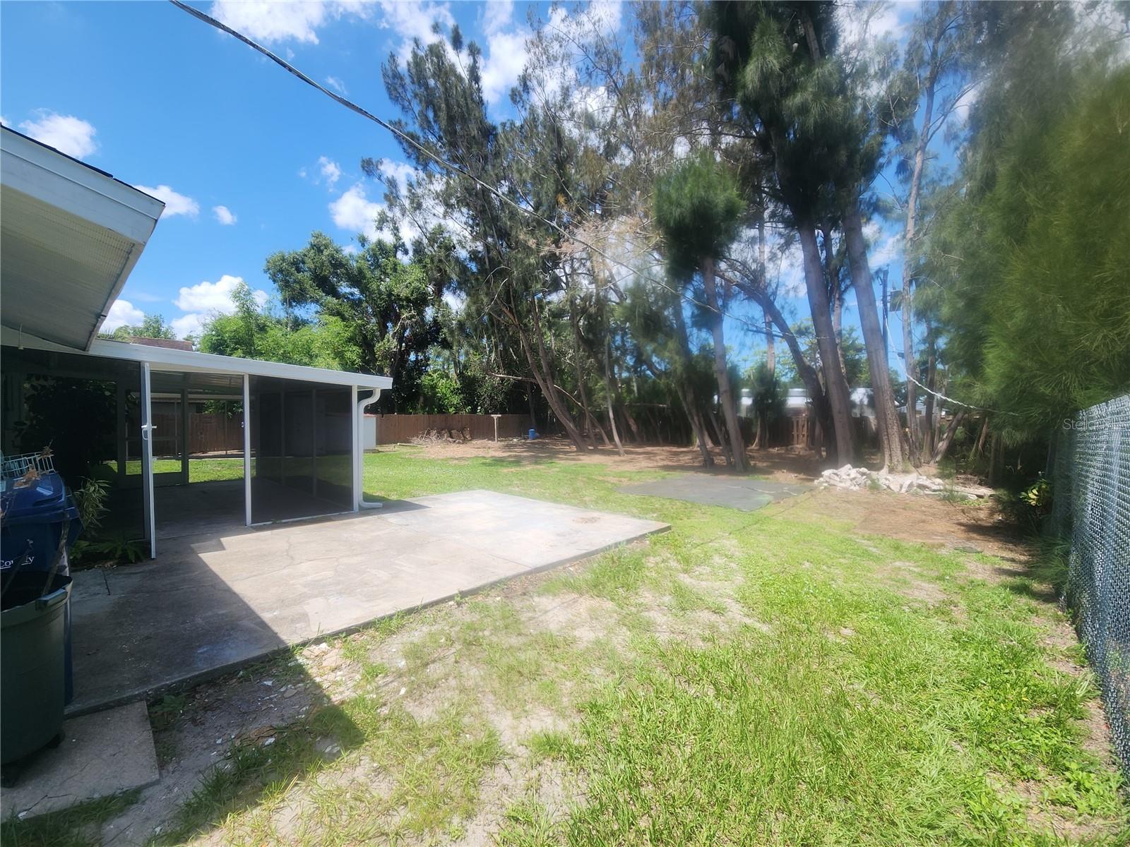 ROLANDO - Residential Lease