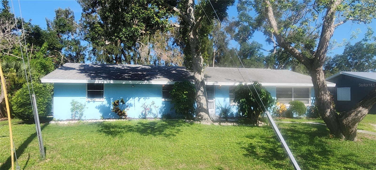 ROLANDO - Residential Lease