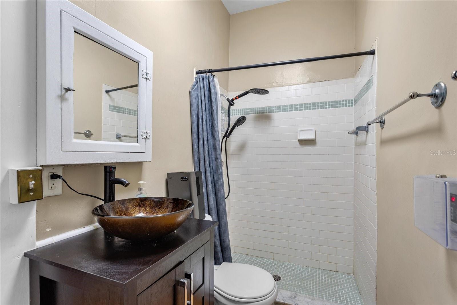 OAKLAND - Residential