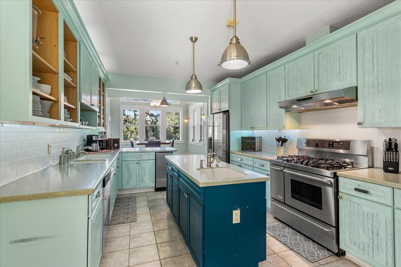 OAKLAND - Residential