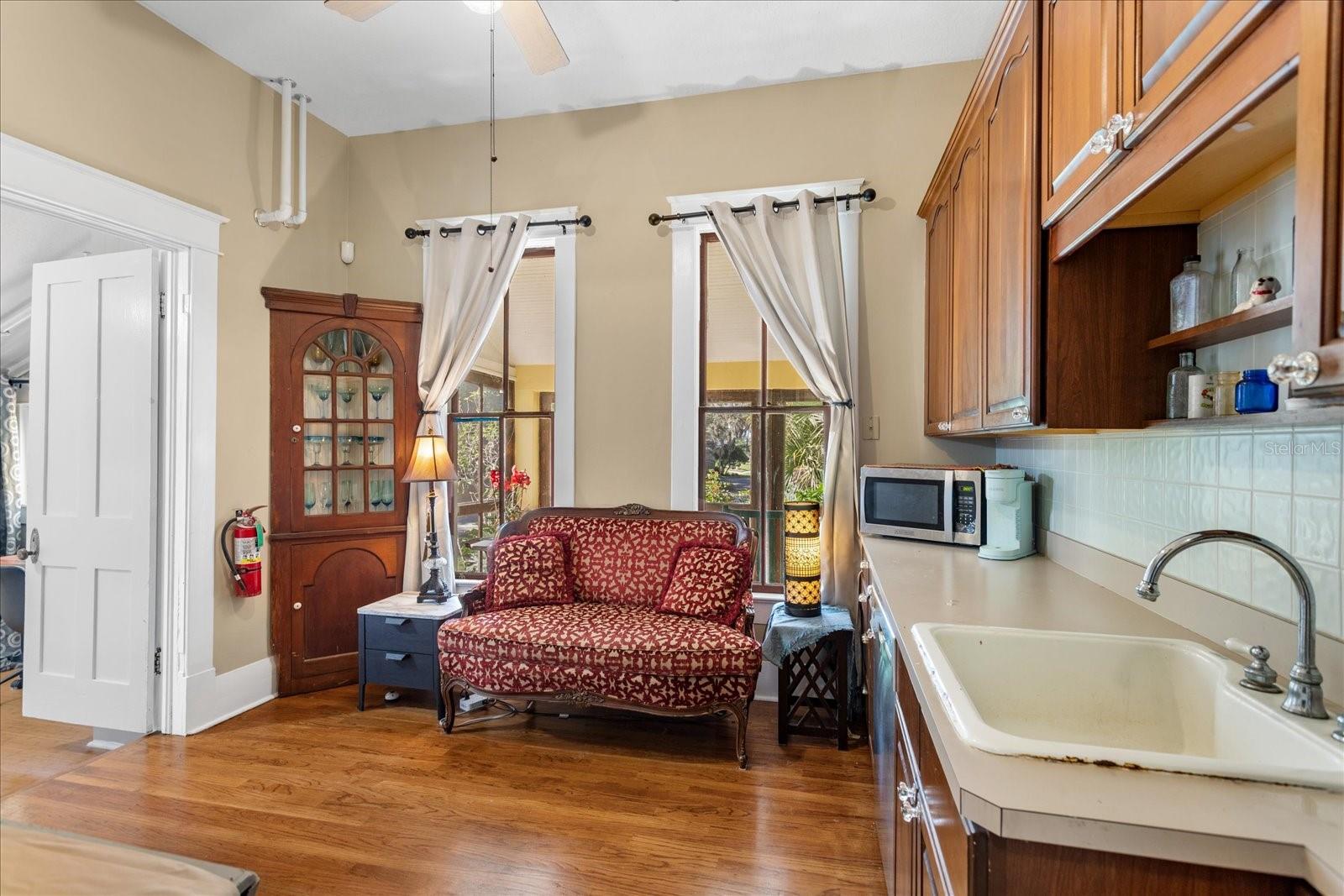 OAKLAND - Residential