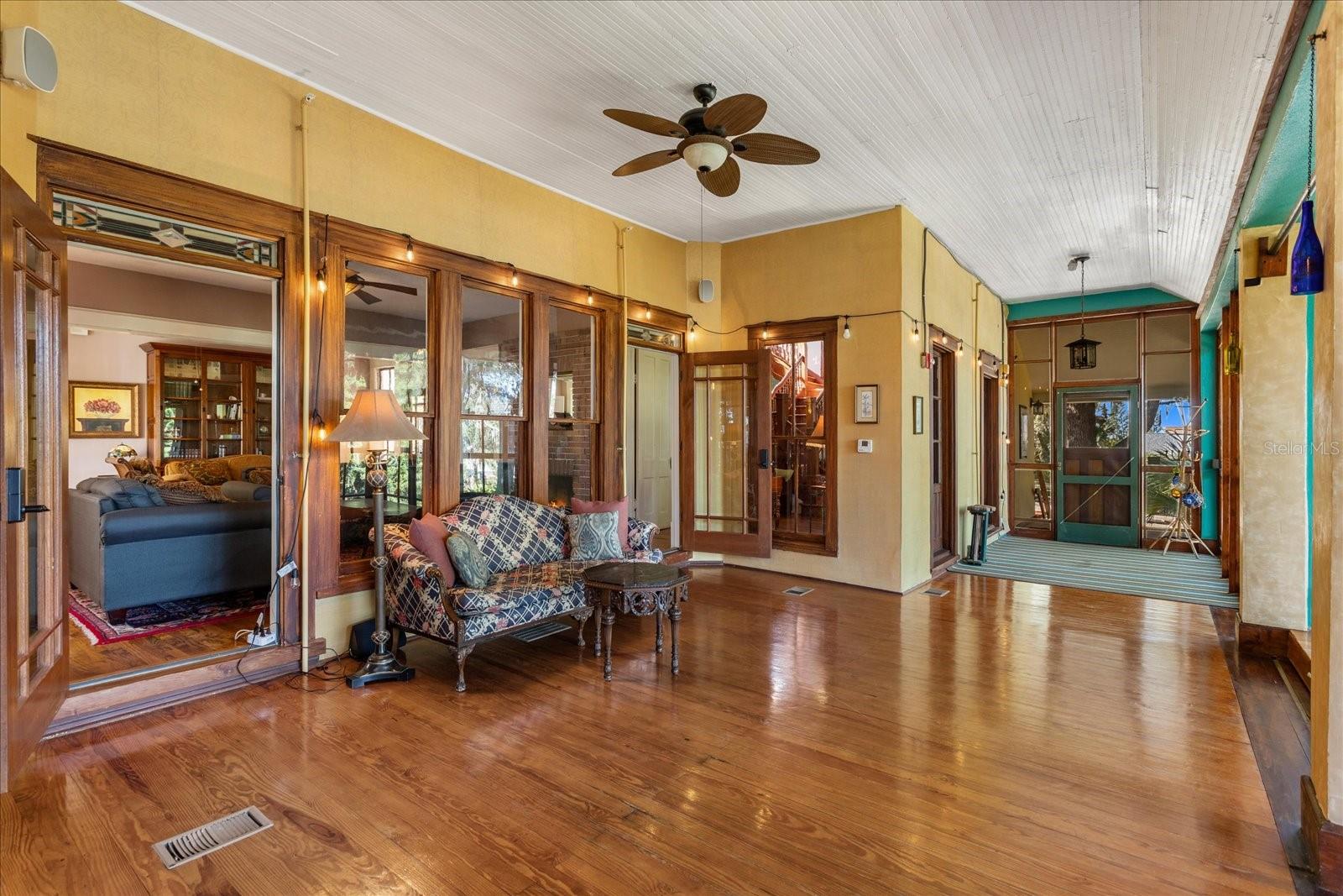 OAKLAND - Residential