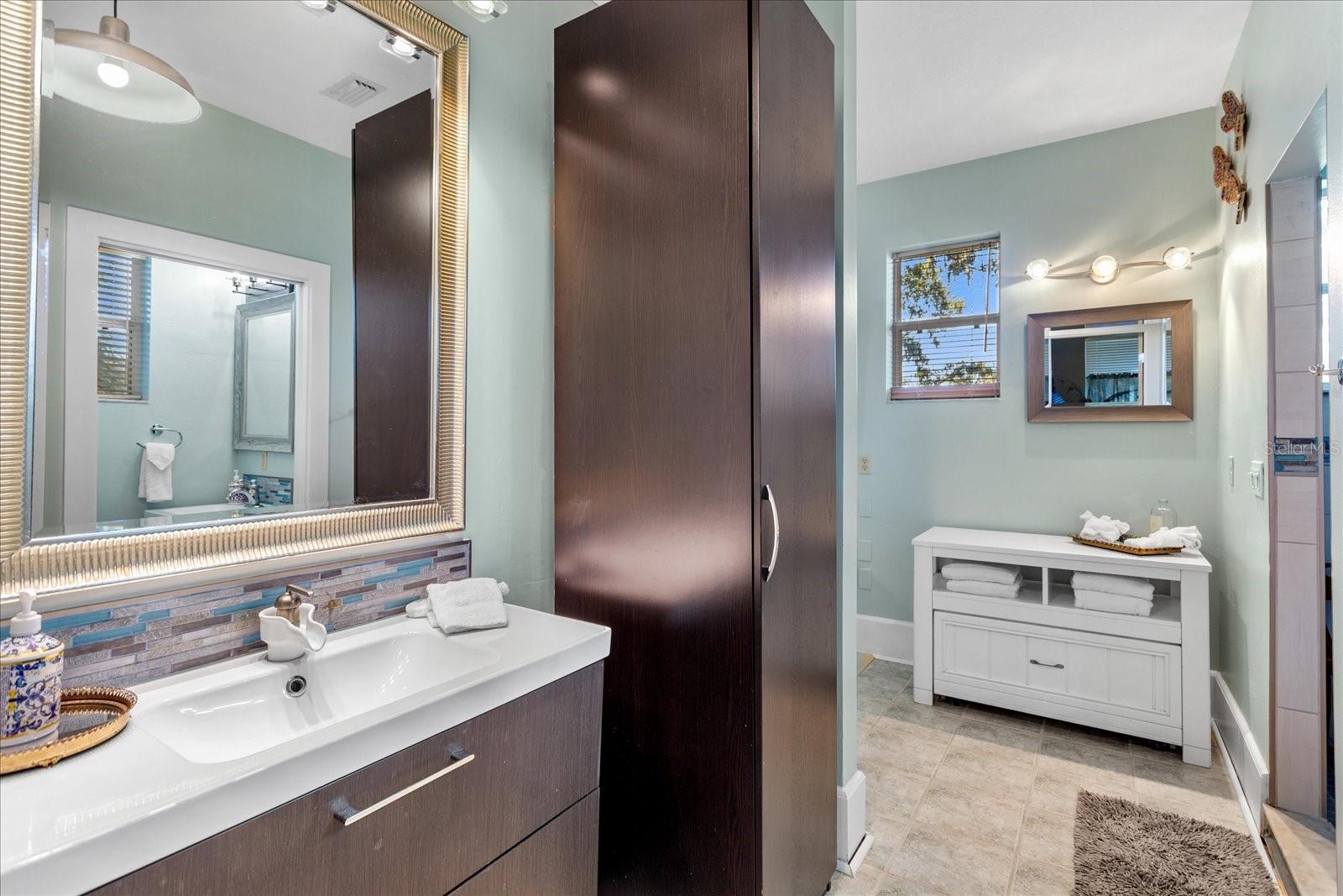 OAKLAND - Residential