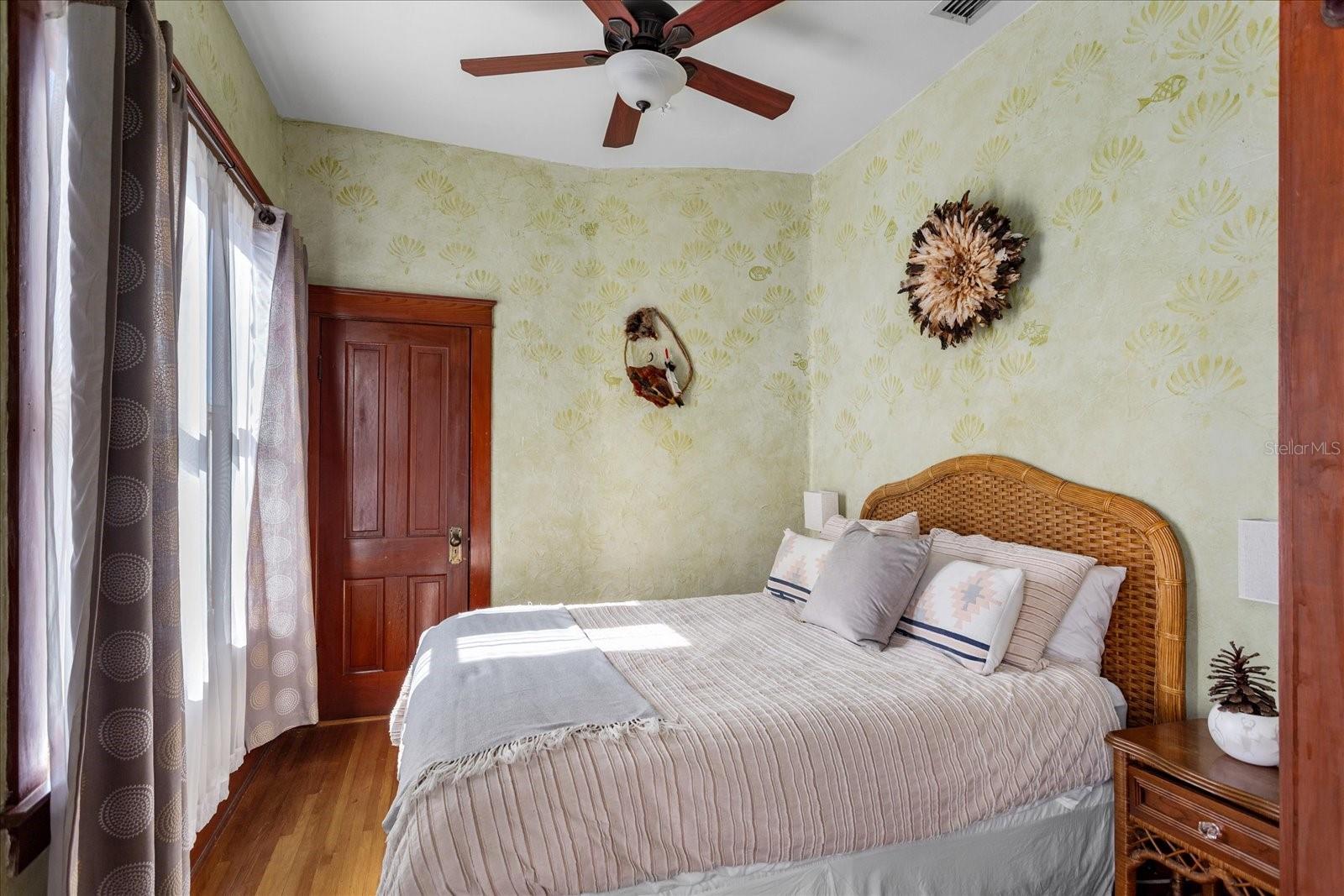 OAKLAND - Residential