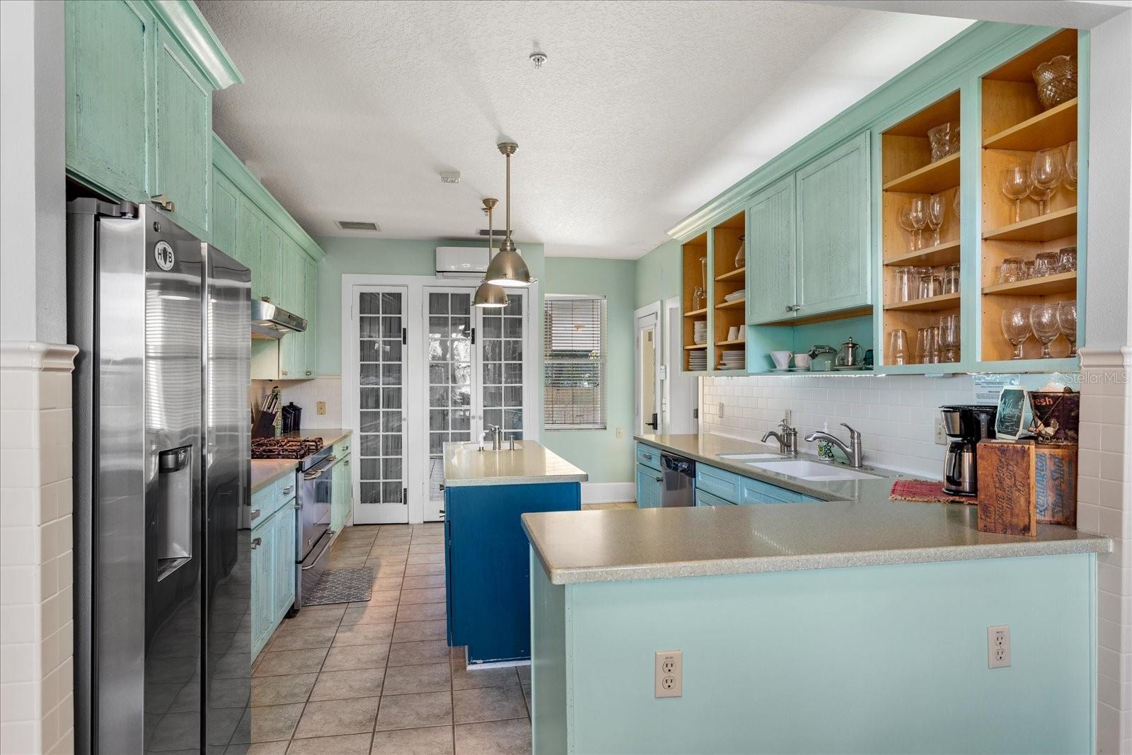 OAKLAND - Residential