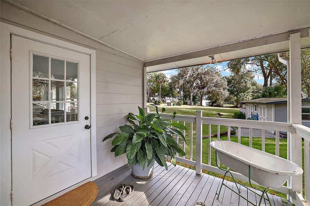 Photo of 10303 SE Sunset Harbor Road, Summerfield, FL 34491 (MLS # G5115470)